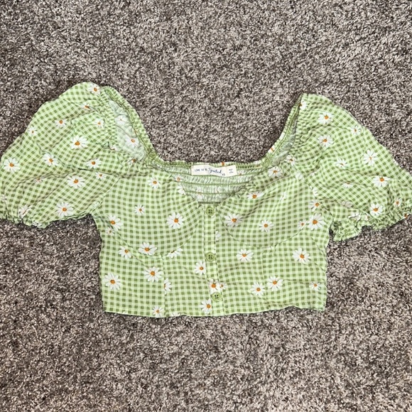 Live to be spoiled green daisy plaid crop top - Picture 1 of 5